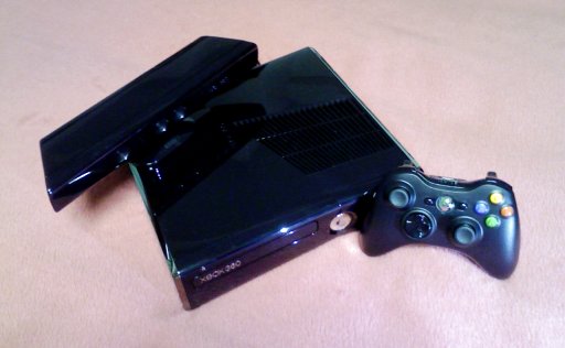 Xbox 360 S と Kinect